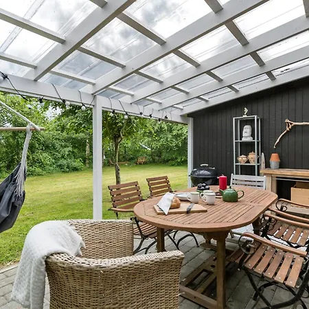 Casa vacanze 3 Bedroom Beautiful In Ebeltoft