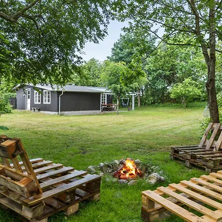 3 Bedroom Beautiful In Casa vacanze *